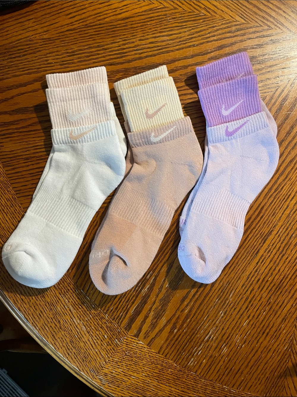 Nike women’s size 6-10 socks, 3 pairs